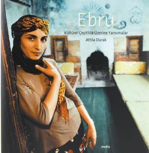 Ebru. Kültürel Çeşitlilik Üzerine Yansımalar